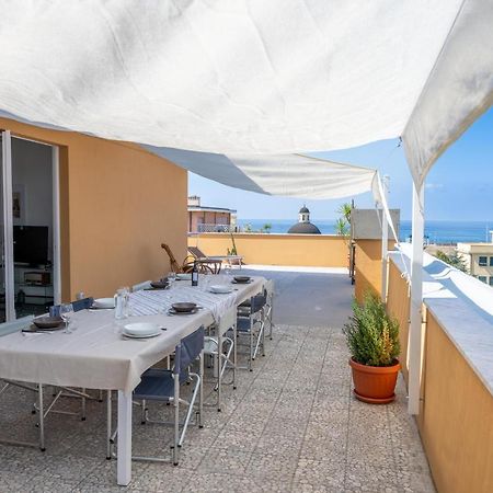 La Terrazza Di 基亚瓦里 外观 照片