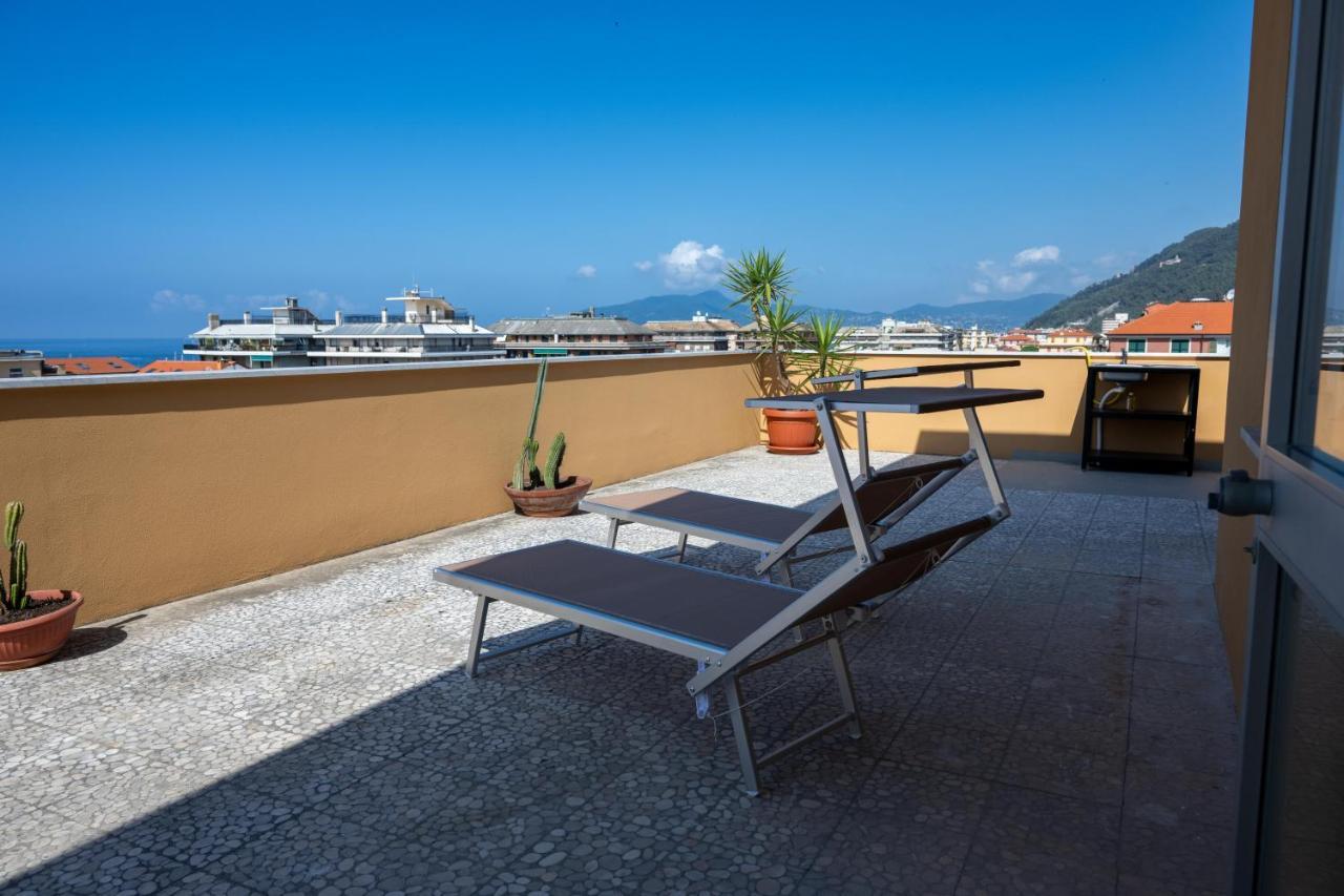 La Terrazza Di 基亚瓦里 外观 照片