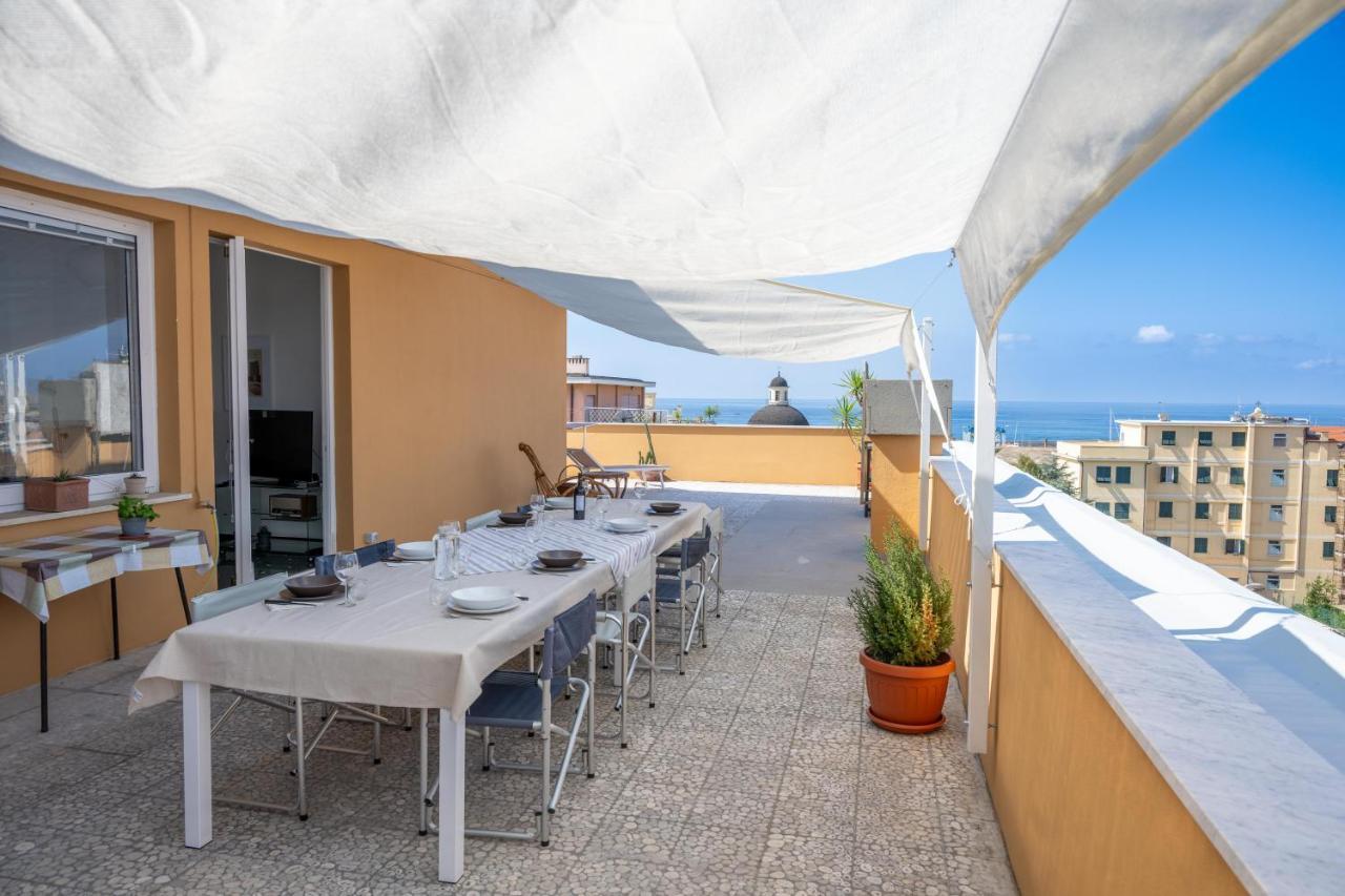 La Terrazza Di 基亚瓦里 外观 照片